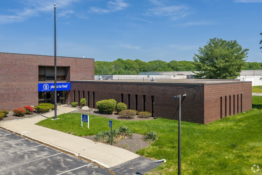 15 Wellington Rd, Lincoln, RI for lease - Primary Photo - Image 1 of 4