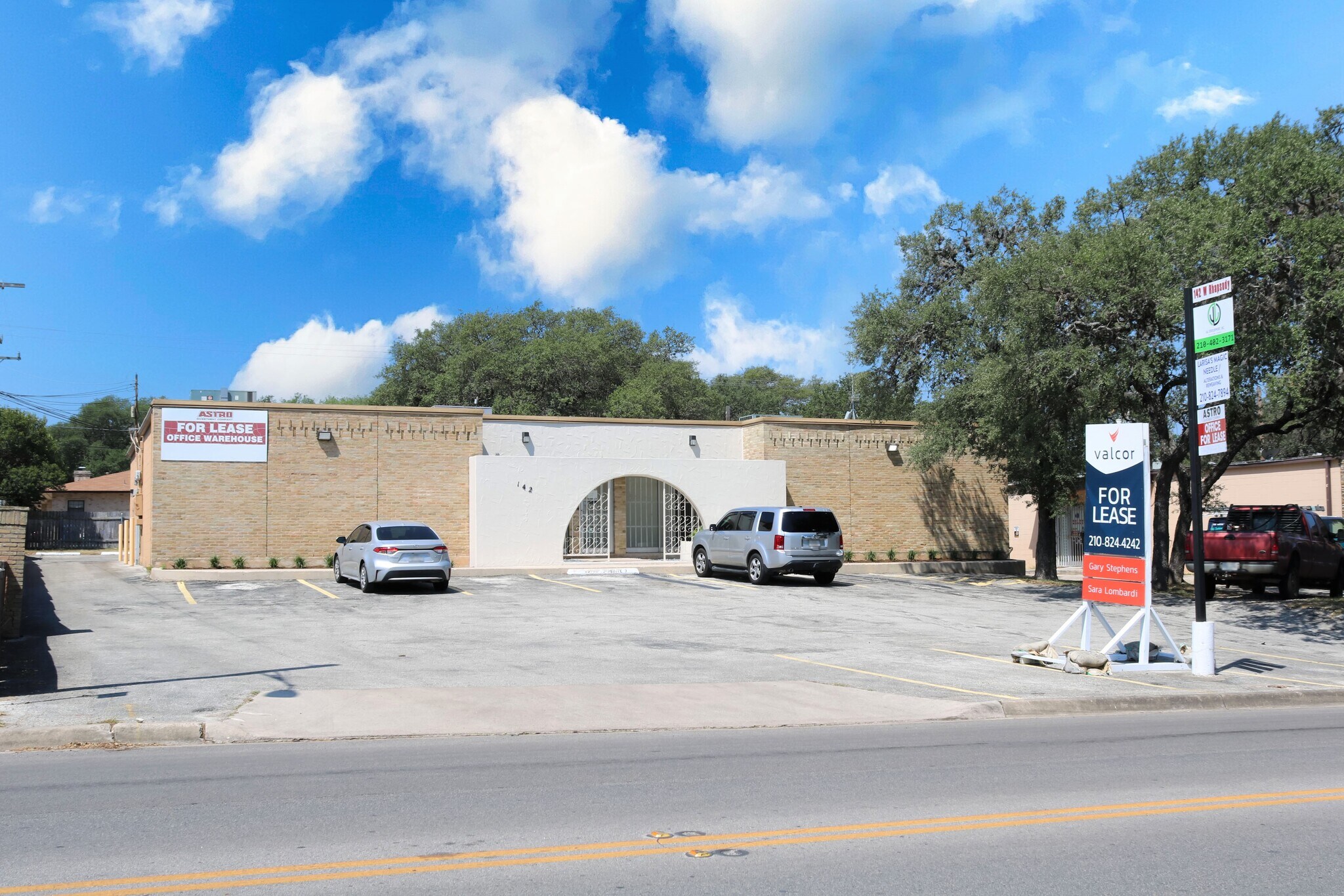 142 W Rhapsody Dr, San Antonio, TX à louer Photo du bâtiment- Image 1 de 7