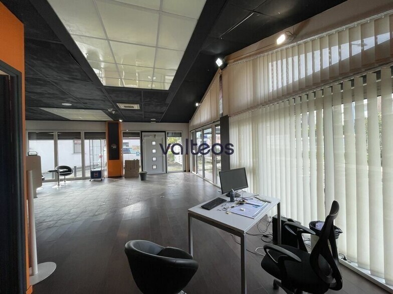 51 Avenue De Toulouse, Castanet-Tolosan for sale - Building Photo - Image 3 of 13