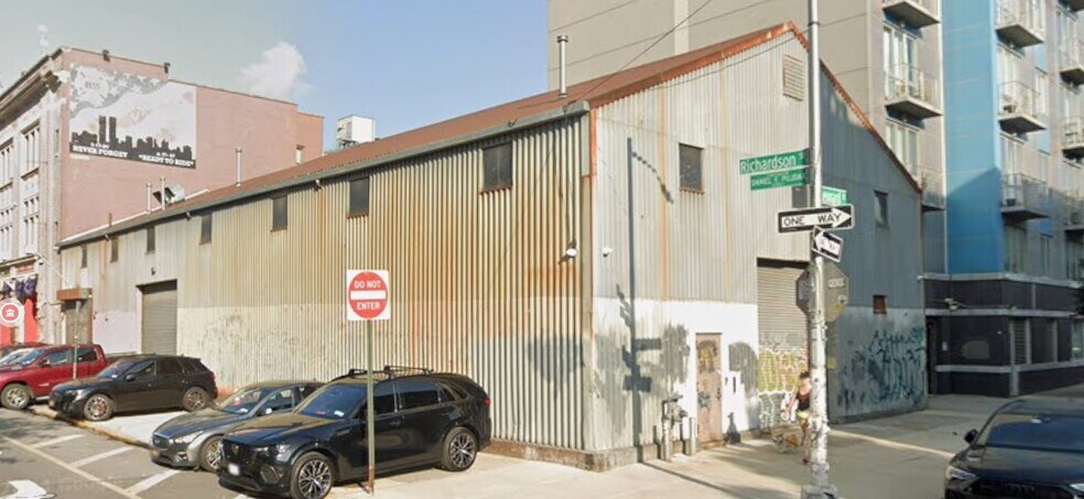 405 Leonard St, Brooklyn, NY à vendre - Photo du bâtiment - Image 3 de 4