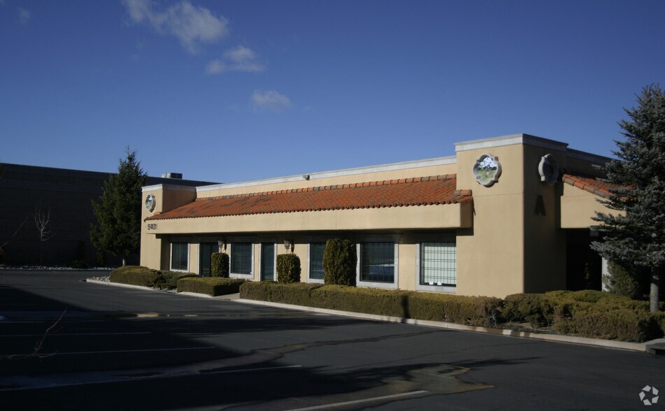 5401 Longley Ln, Reno, NV à louer - Photo du bâtiment - Image 3 de 7