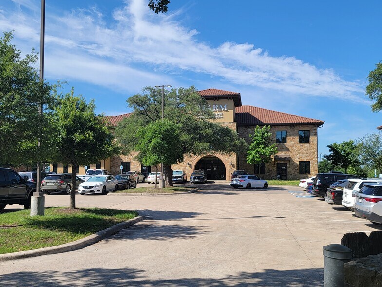 10815 Ranch Road 2222, Austin, TX for lease - Building Photo - Image 1 of 10