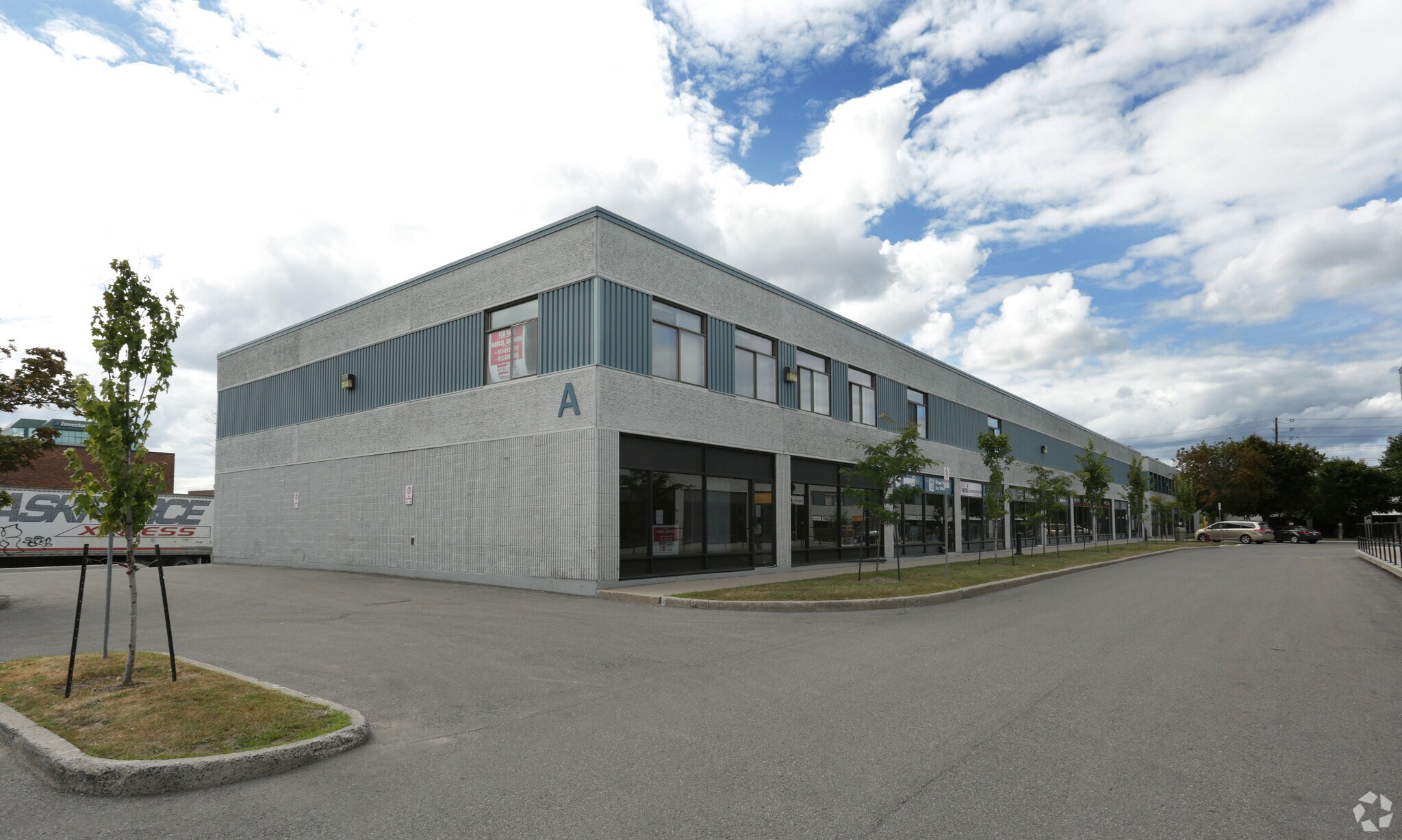 2212 Gladwin Cres, Ottawa, ON for sale Primary Photo- Image 1 of 1