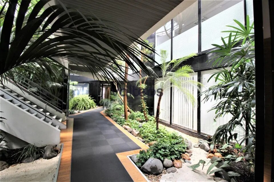 2 Impasse Boudeville, Toulouse for lease Building Photo- Image 1 of 10