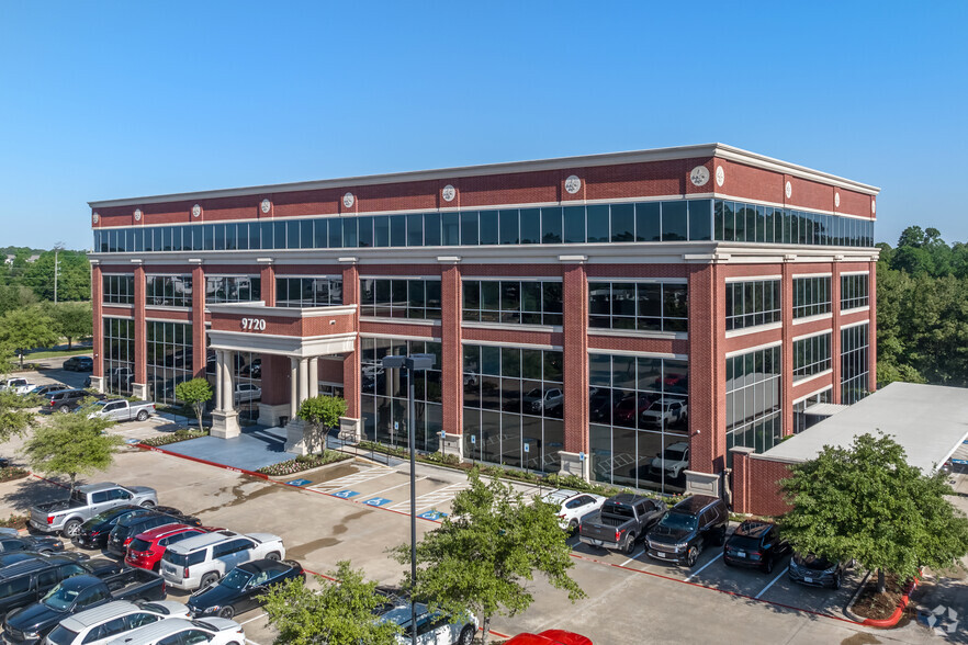 9720 Cypresswood Dr, Houston, TX for lease - Building Photo - Image 1 of 7