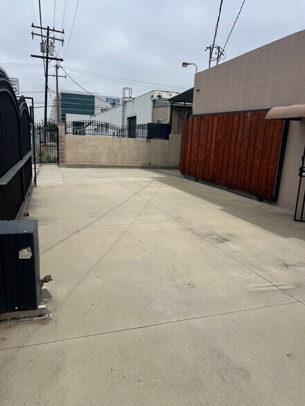 15044 Proctor Ave, City Of Industry, CA à vendre - Photo du bâtiment - Image 2 de 11