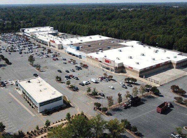 1312 Bridford Pky, Greensboro, NC for lease - Building Photo - Image 2 of 3