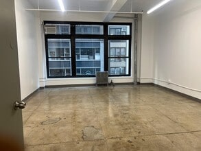 262 W 38th St, New York, NY for lease Interior Photo- Image 1 of 1