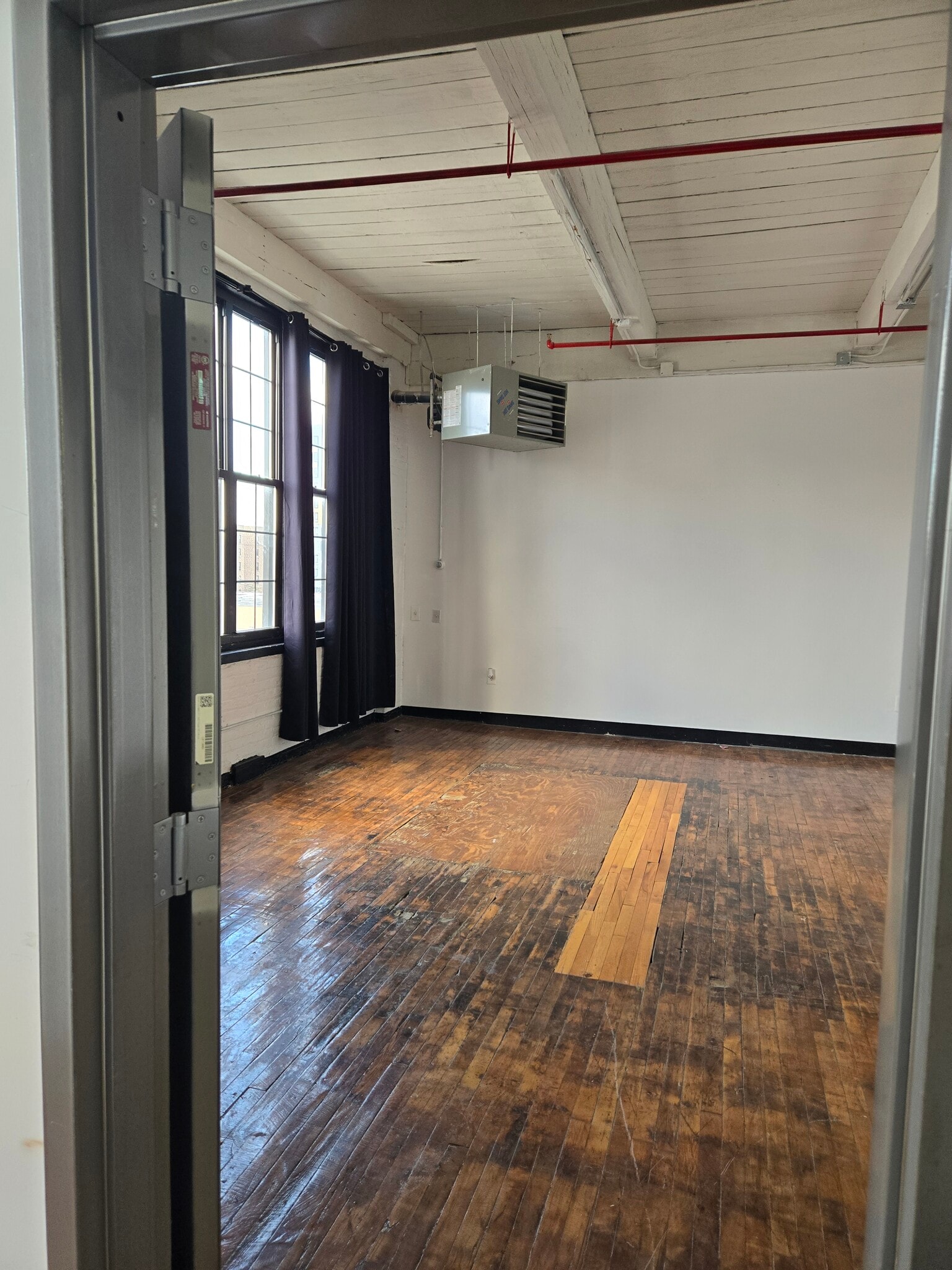 432 Austin Pl, Bronx, NY for lease Interior Photo- Image 1 of 4