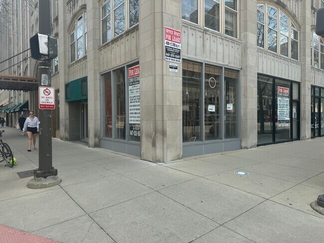 Plus de détails pour 636 Church St, Evanston, IL - Commerce de détail à louer