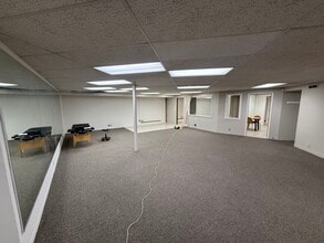 2163 E 3300 S, Salt Lake City, UT for lease Interior Photo- Image 2 of 4