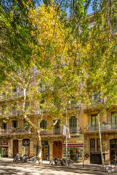 Carrer d'Aribau, 126-128, Barcelone, Barcelona à louer - Photo du bâtiment - Image 1 de 1