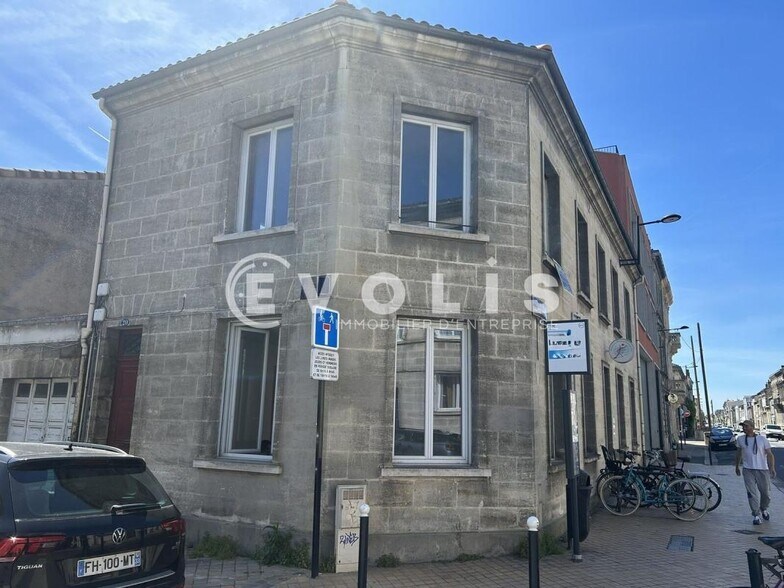 Office in Bordeaux for lease - Building Photo - Image 2 of 4