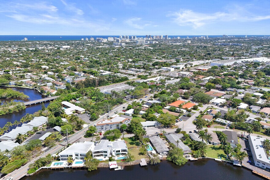 1100 NE 18th Ct, Fort Lauderdale, FL à vendre - Photo du bâtiment - Image 2 de 34