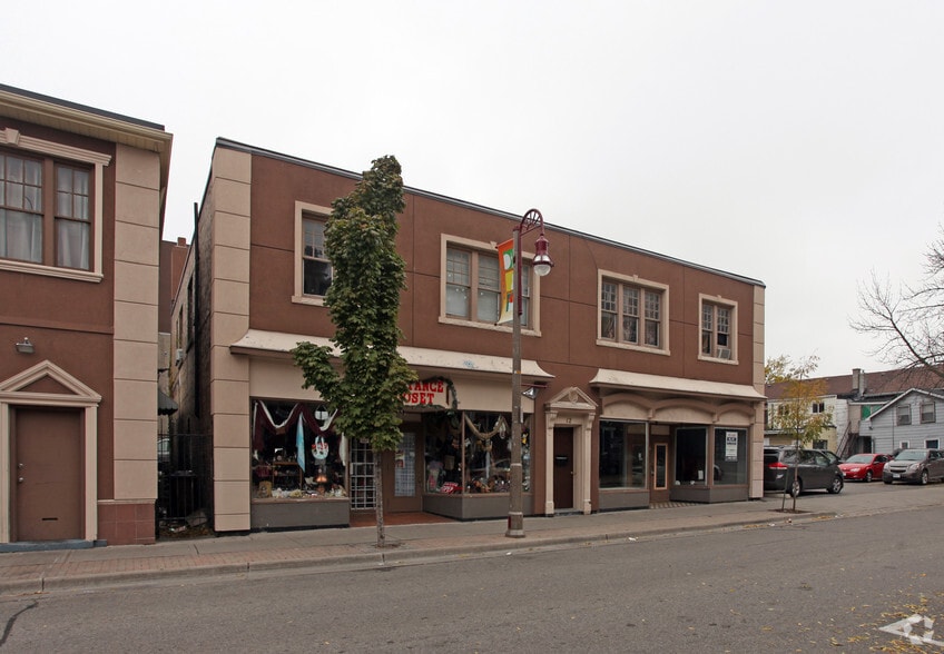 12-18 Ontario St, Oshawa, ON for lease - Building Photo - Image 3 of 4