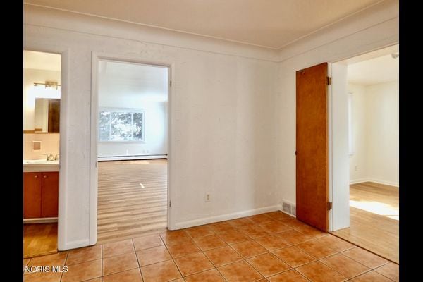 2055 Tremainsville Rd, Toledo, OH à vendre - Photo intérieure - Image 3 de 6