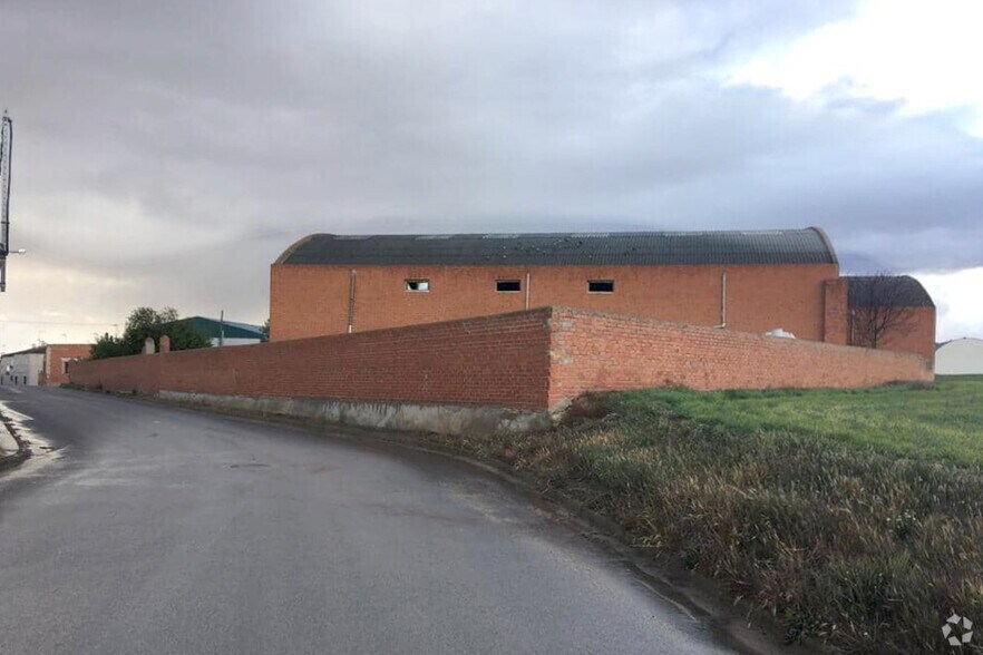 Calle Cerro Molino, 35, Tresjuncos, Cuenca for sale - Primary Photo - Image 1 of 15