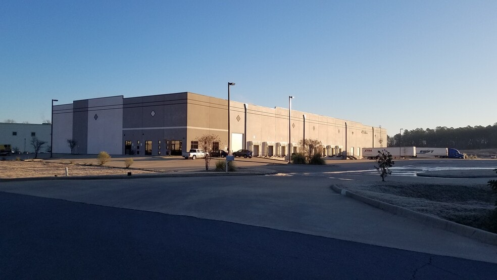 400 Sharkey Dr, Maumelle, AR for lease - Primary Photo - Image 1 of 6