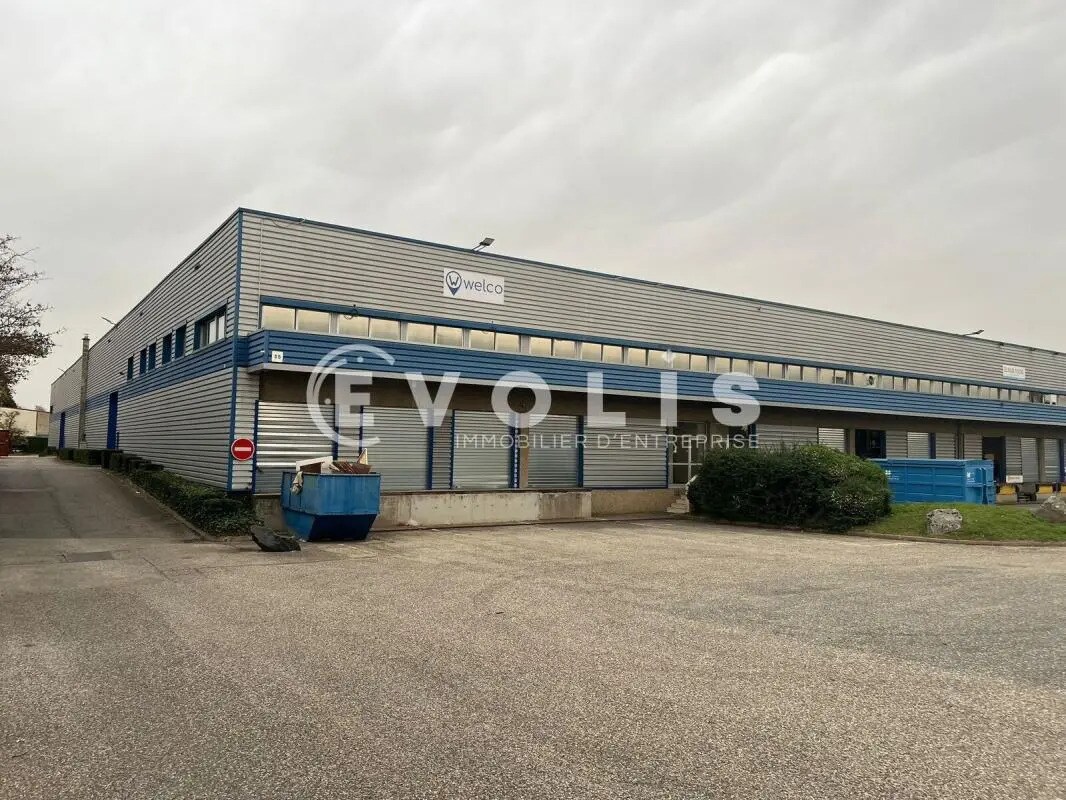 Flex in Chassieu for lease Building Photo- Image 1 of 18