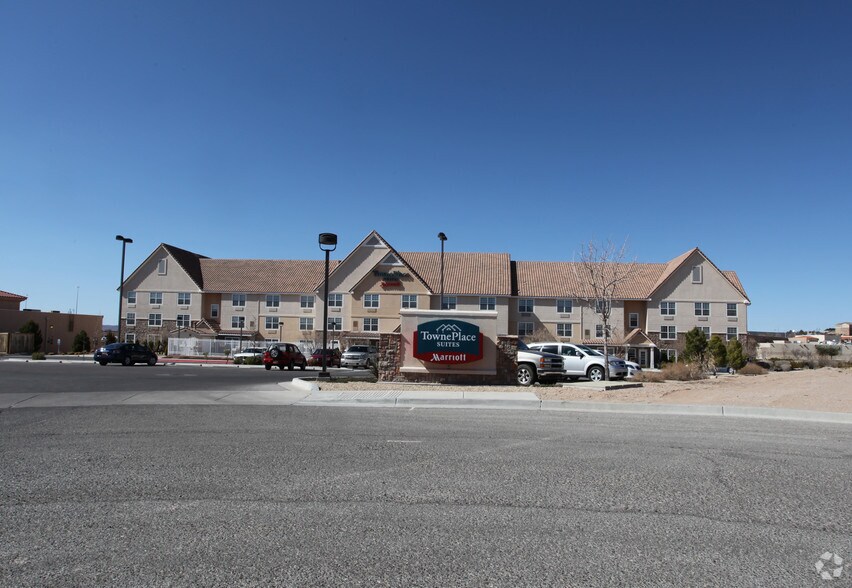 2143 Telshor Ct, Las Cruces, NM à vendre - Photo du bâtiment - Image 2 de 2