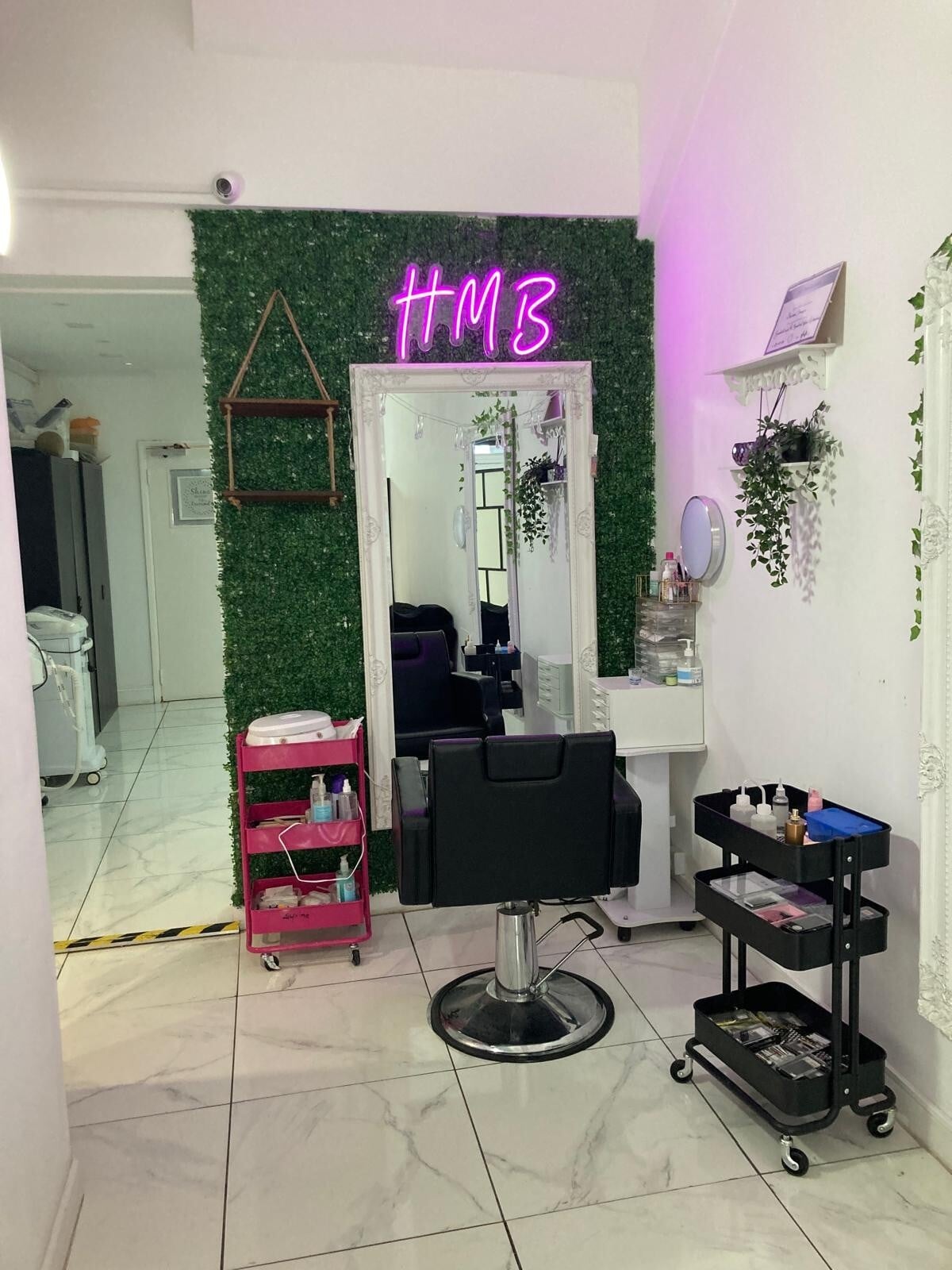 12 Station Rd, Londres à louer Photo intérieure- Image 1 de 7