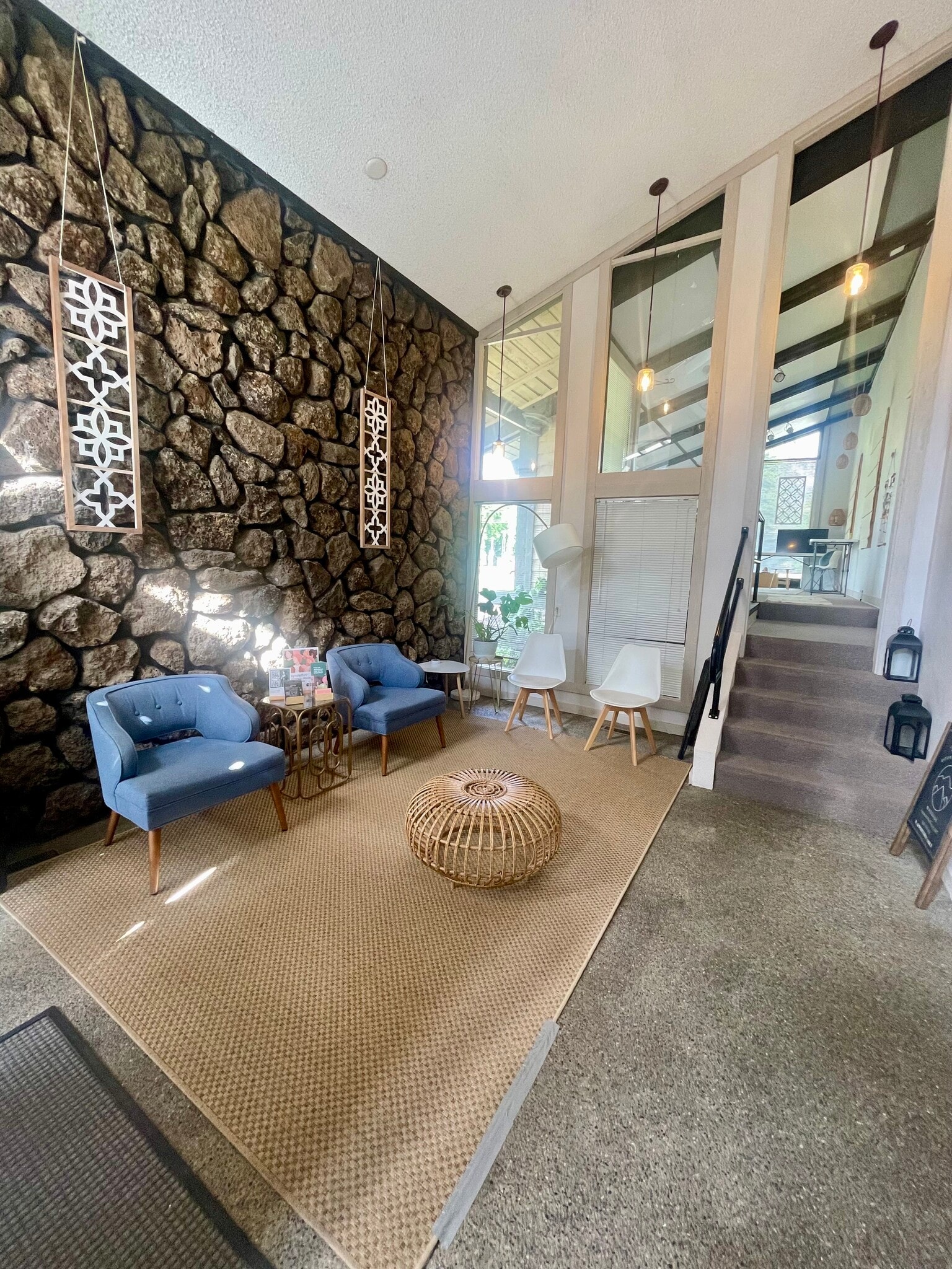 909 N Pines Rd, Spokane Valley, WA à louer Photo du bâtiment- Image 1 de 5