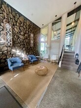 909 N Pines Rd, Spokane Valley, WA à louer Photo du bâtiment- Image 1 de 5