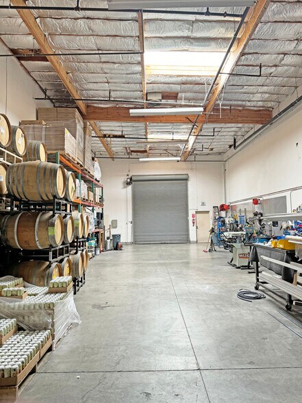 2930 Dutton Ave, Santa Rosa, CA à louer - Photo intérieure - Image 3 de 6