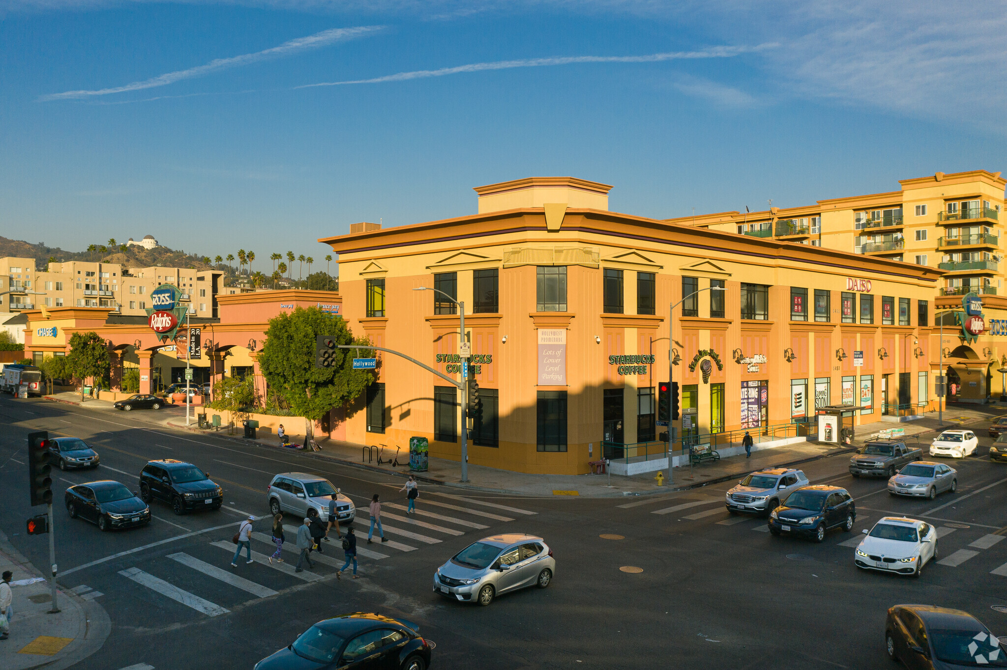 5417-5455 Hollywood Blvd, Los Angeles, CA à louer Photo du bâtiment- Image 1 de 20