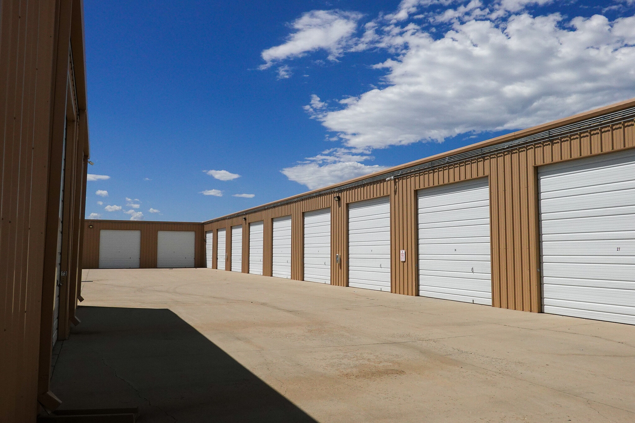 4075 Camelot Cir, Longmont, CO for lease Building Photo- Image 1 of 4