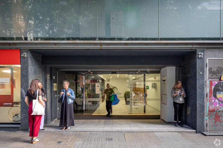 Bureau dans Barcelone, Barcelona à louer - Photo du bâtiment - Image 2 de 4