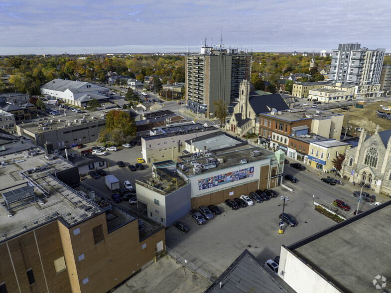 29 Quebec St, Guelph, ON à louer - Aérien - Image 2 de 2