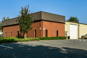 5694-5706 Harrisburg Industrial Par Dr, Harrisburg, NC à louer Photo intérieure- Image 1 de 4