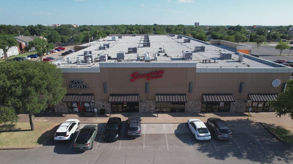 3001-3007 Garnett Ave, Wichita Falls, TX for lease - Commercial Listing Video - Image 2 of 32