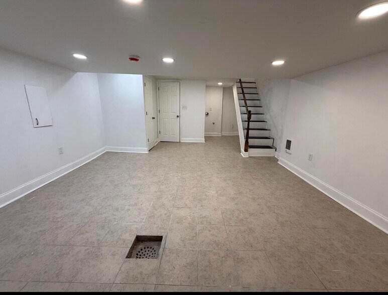 804 Christian St, Philadelphia, PA à louer - Photo du bâtiment - Image 3 de 3