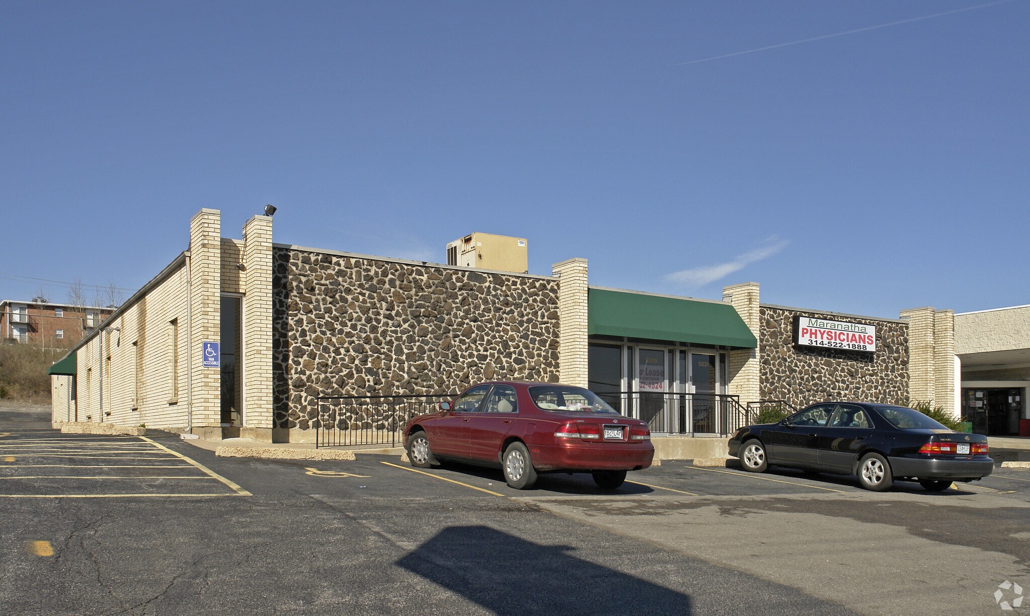 9227-9231 W Florissant Ave, Ferguson, MO à vendre Photo principale- Image 1 de 5