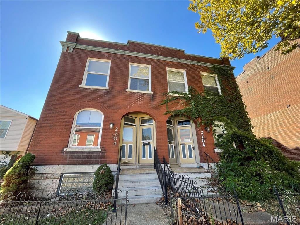 2704 Arsenal St, Saint Louis, MO for sale Primary Photo- Image 1 of 60