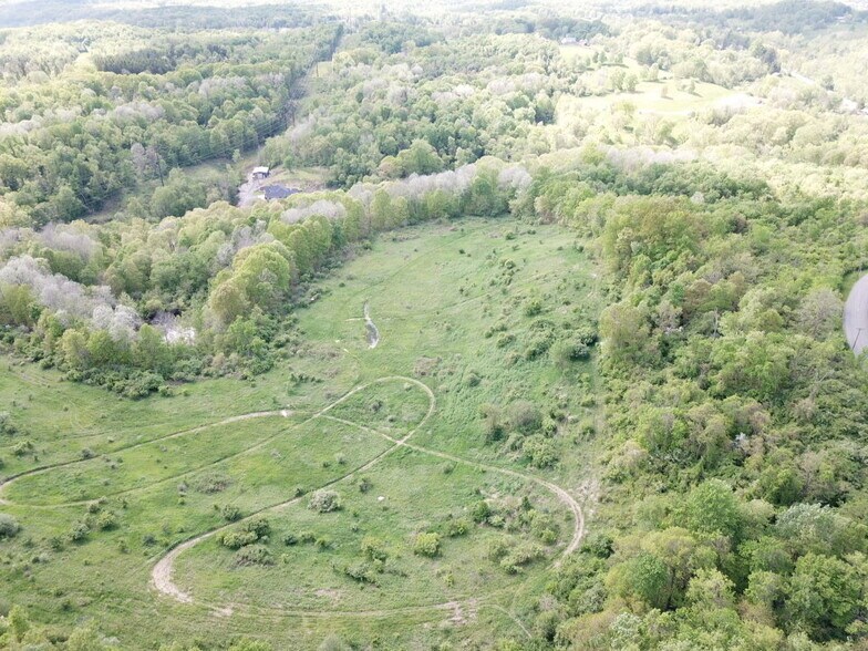 Scotts Run, Carnegie, PA for sale - Building Photo - Image 2 of 30