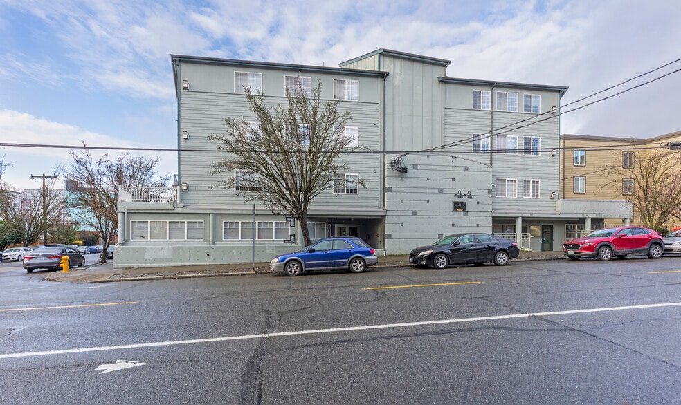 7301 5th Ave NE, Seattle, WA for lease - Building Photo - Image 2 of 9
