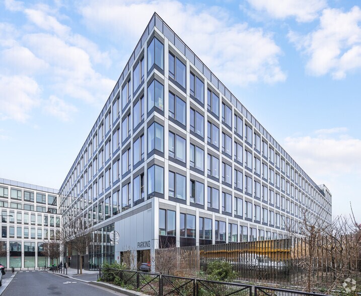 9 Rue Emile Borel, Paris à louer - Photo du bâtiment - Image 3 de 14