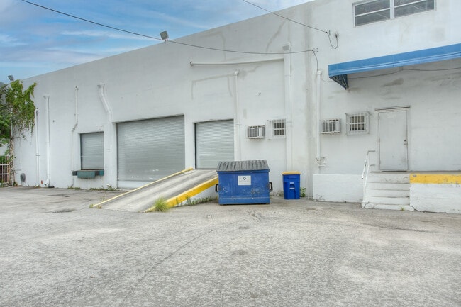 More details for 3500 NW 71st St, Miami, FL - Industrial for Lease