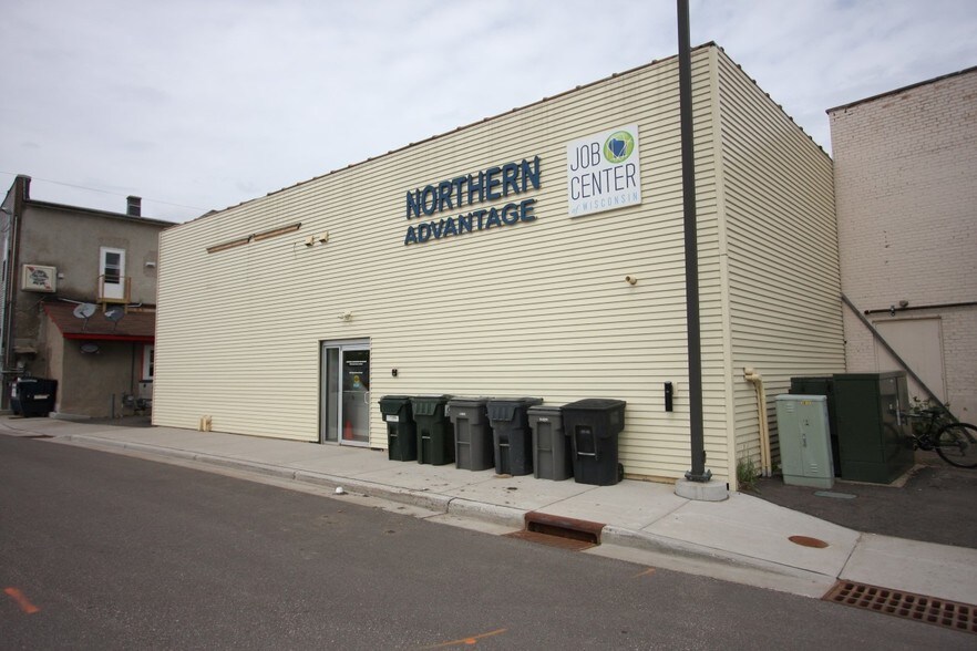 51 N Brown St, Rhinelander, WI à vendre - Photo du bâtiment - Image 3 de 20