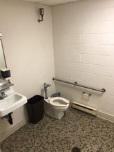 100 W Russell St, Fayetteville, NC à louer Photo intérieure- Image 2 de 10