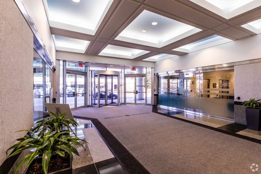343 Preston St, Ottawa, ON for lease - Lobby - Image 3 of 7