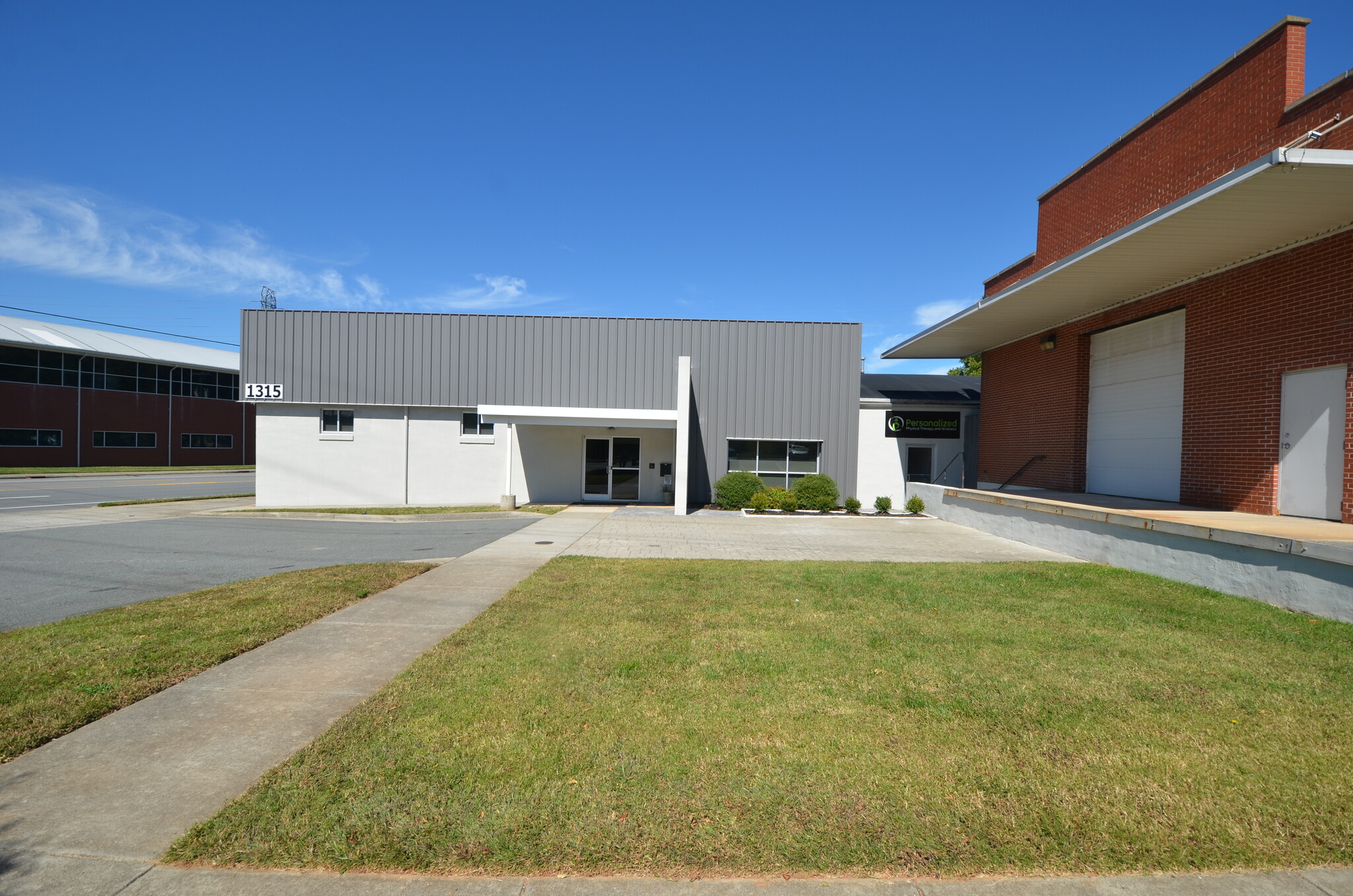 1315 S Main St, Winston-Salem, NC for lease Building Photo- Image 1 of 10