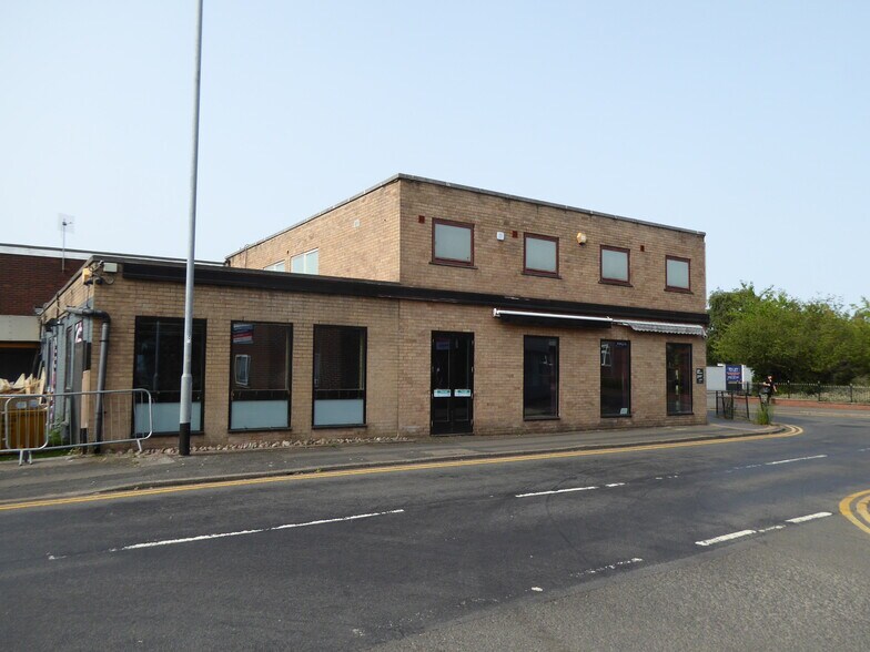 21-23 Wolverhampton Rd, Cannock à louer - Photo du bâtiment - Image 3 de 3