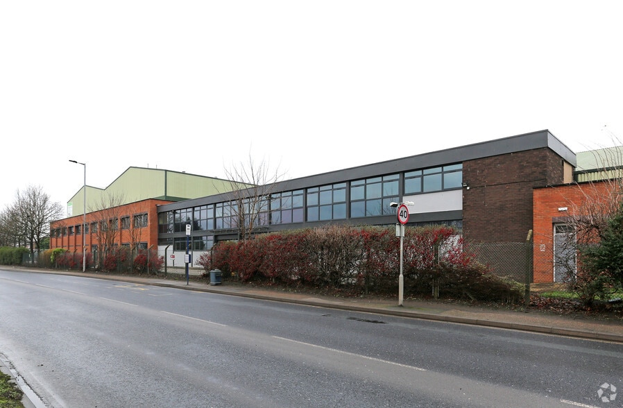 Rotherham Rd, Maltby for lease - Building Photo - Image 3 of 5