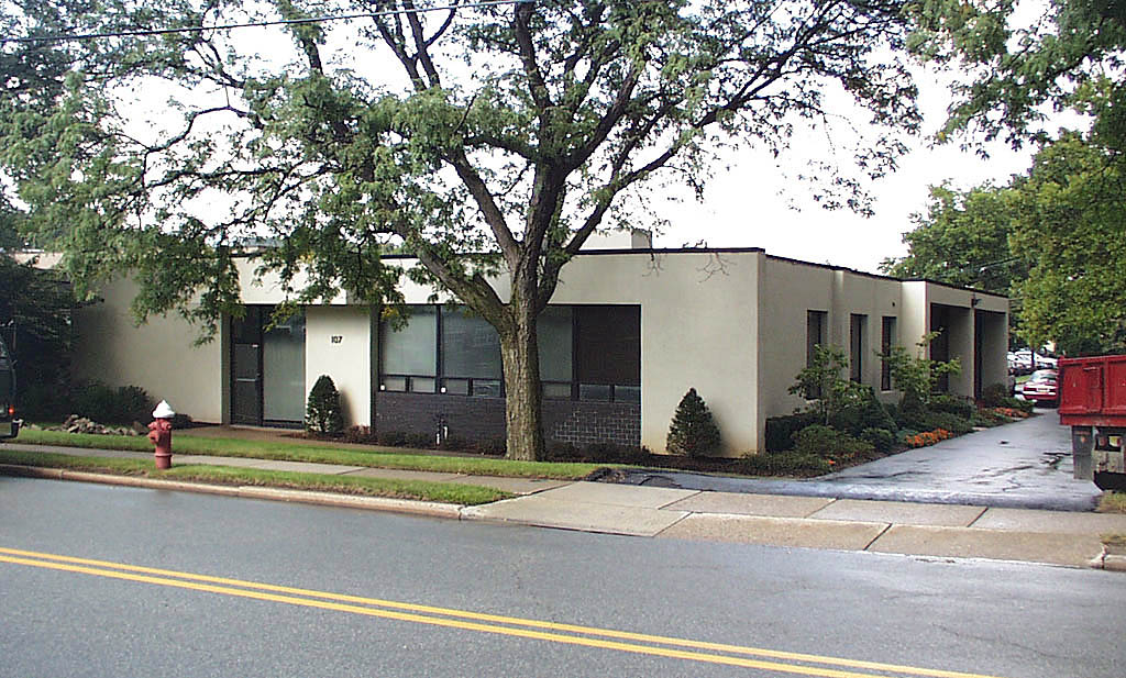 107 W Tryon Ave, Teaneck, NJ for lease Building Photo- Image 1 of 3