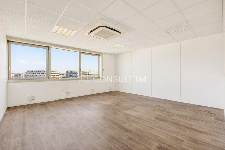 Bureau dans Paris à vendre - Photo du bâtiment - Image 3 de 9
