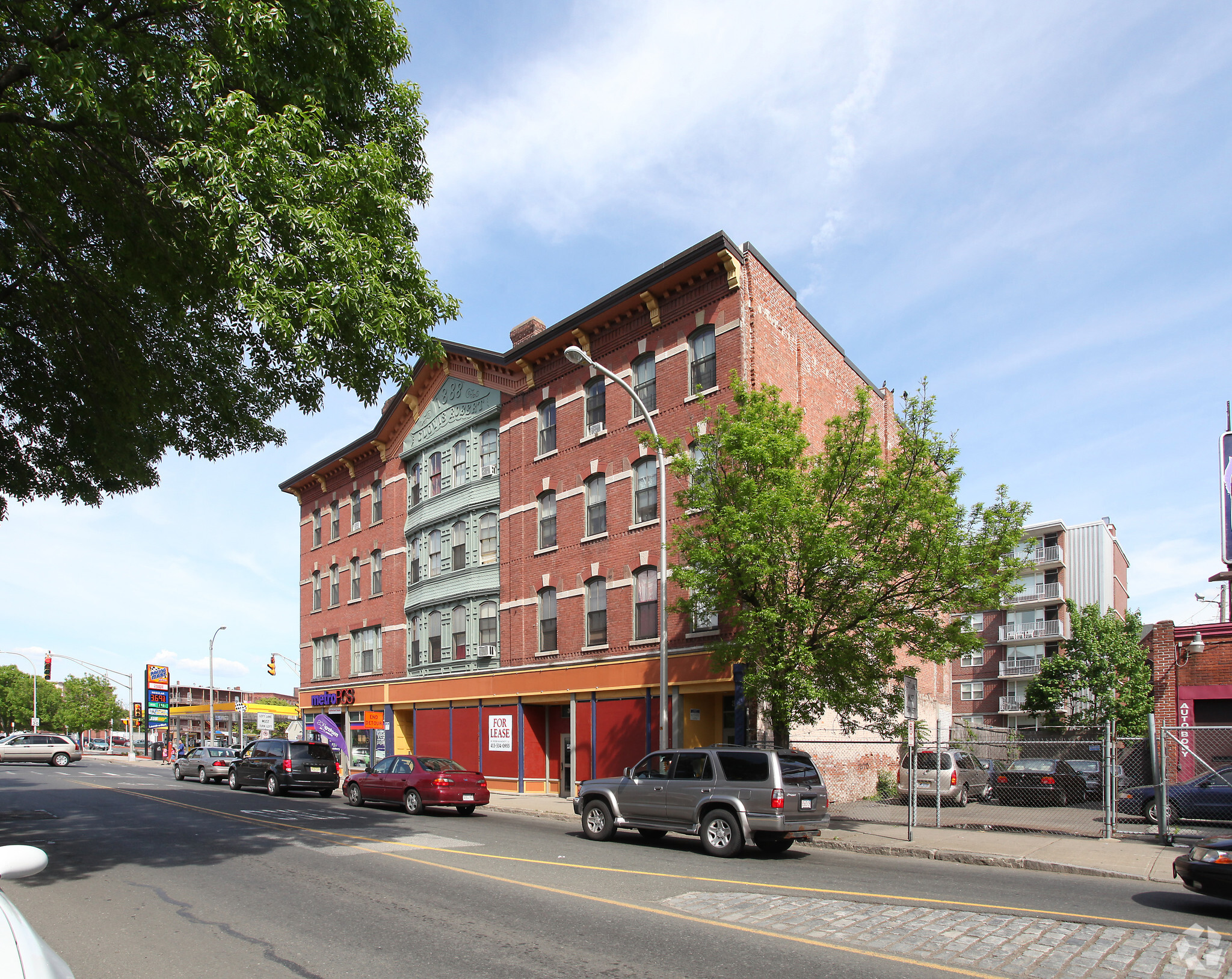 338-346 Main St, Holyoke, MA for lease Primary Photo- Image 1 of 11